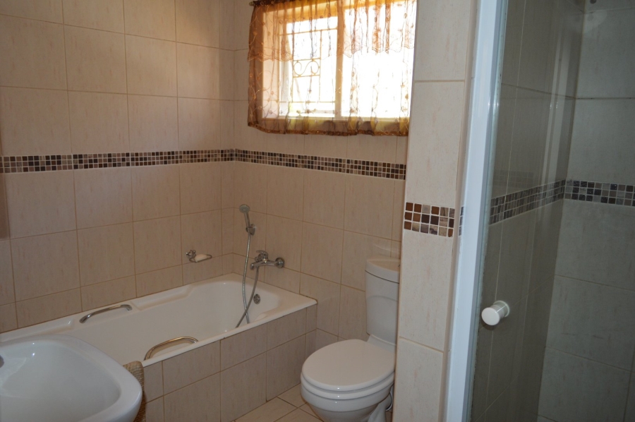 4 Bedroom Property for Sale in Flamwood North West